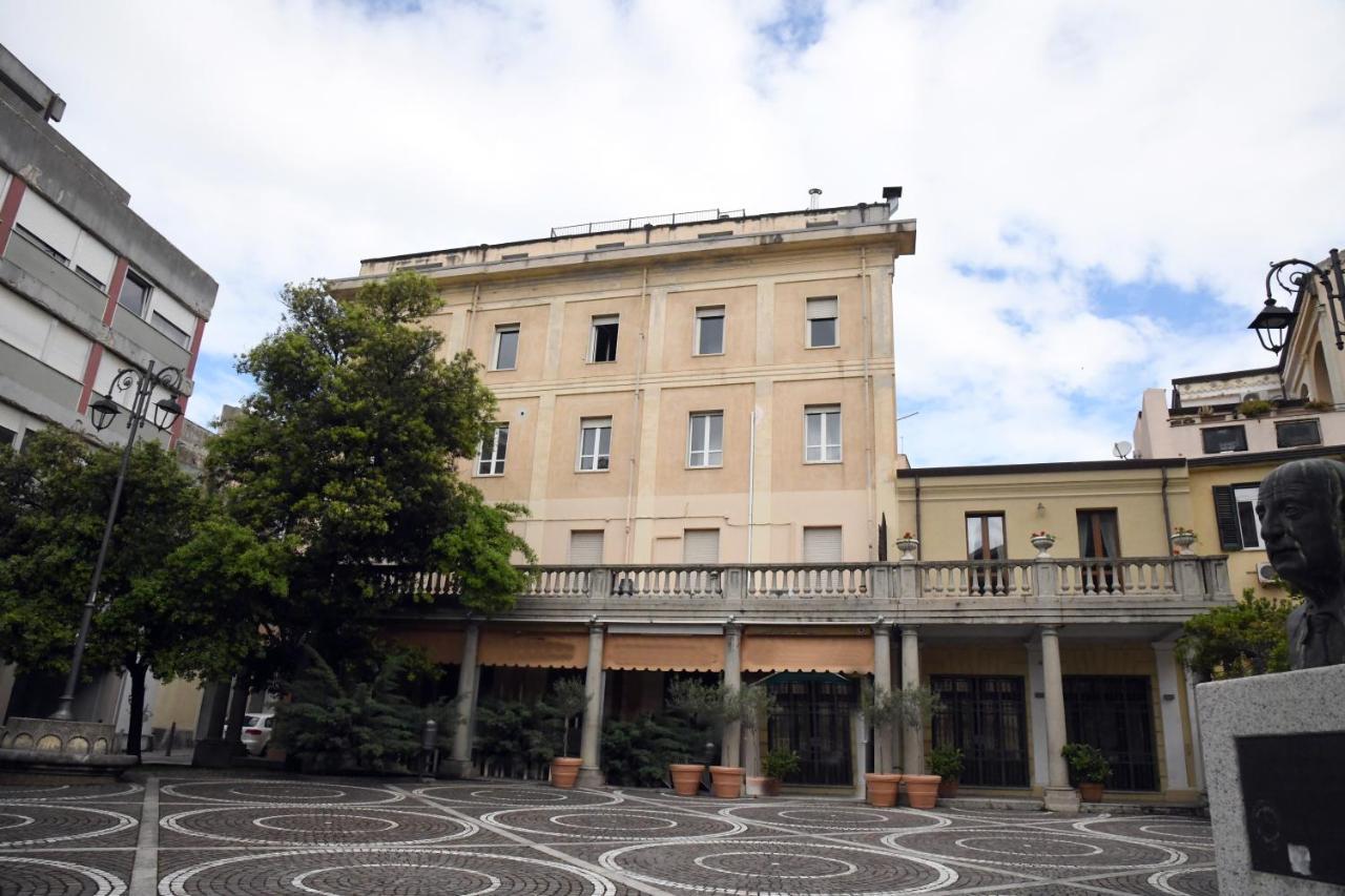 Domo Peonia Bianca Hotell Nuoro  Exteriör bild